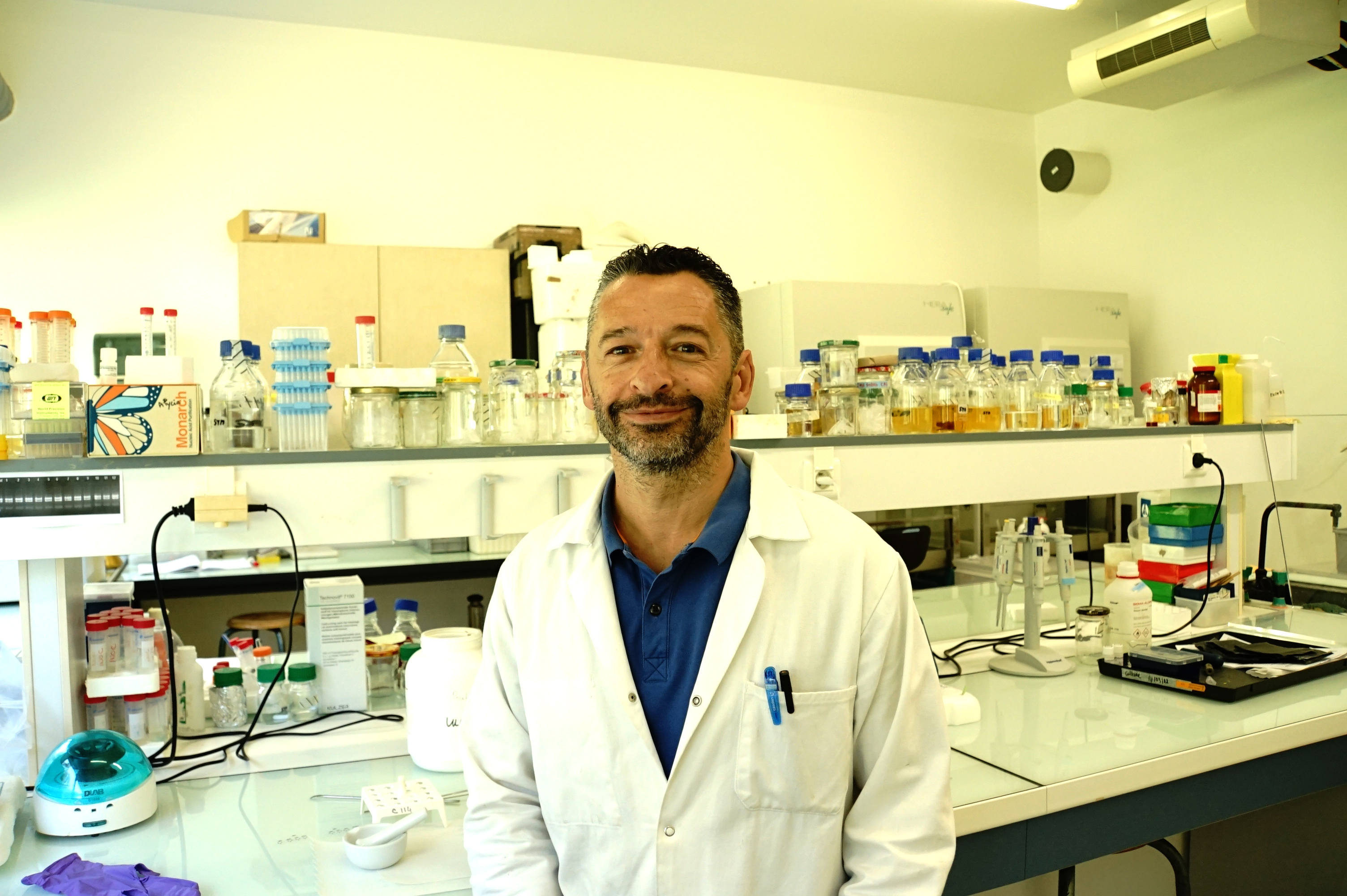 Alexandre Boscari dans son laboratoire