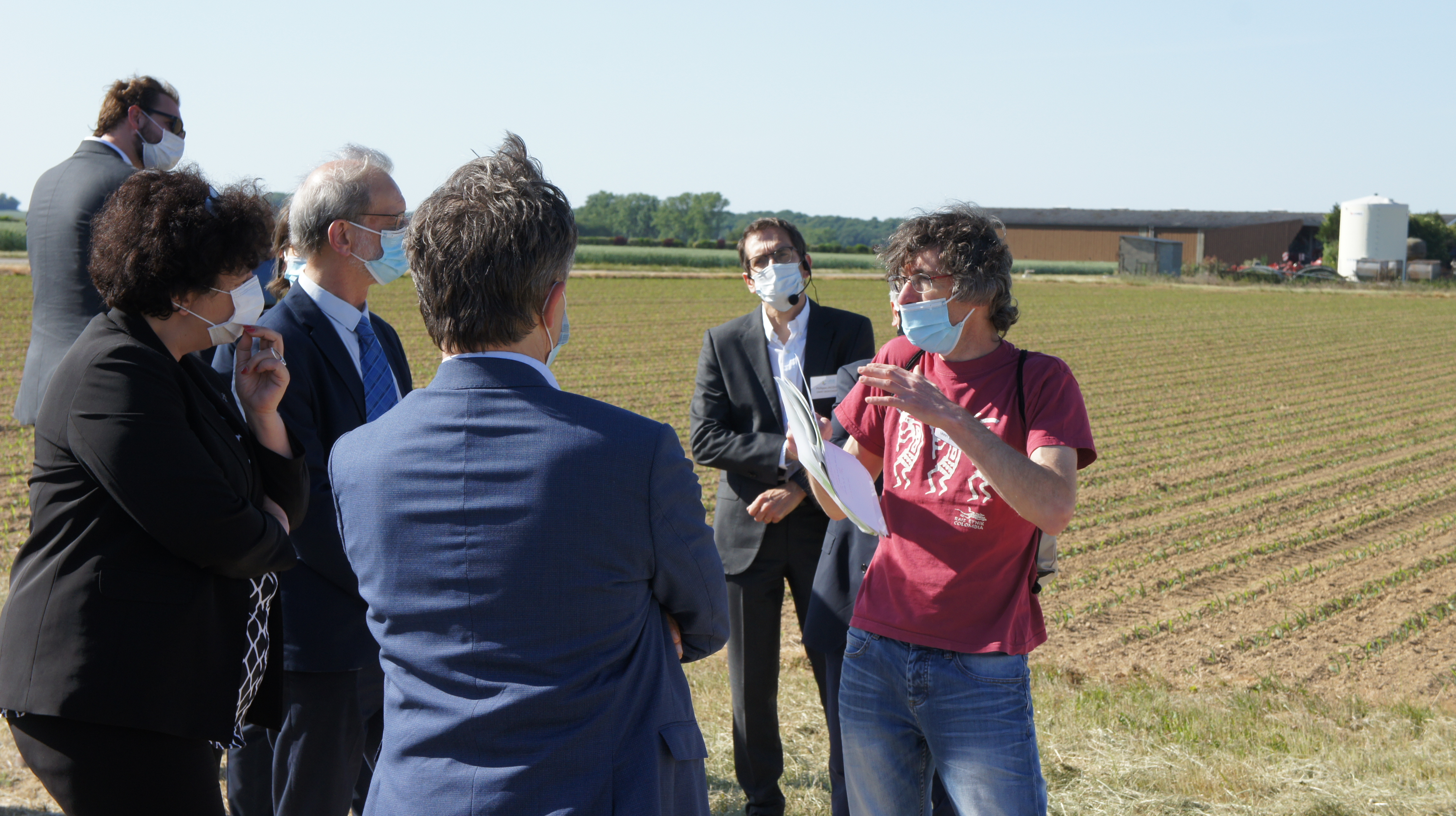 Visite de Frédérique Vidal sur le site INRAE d’Estrées-Mons