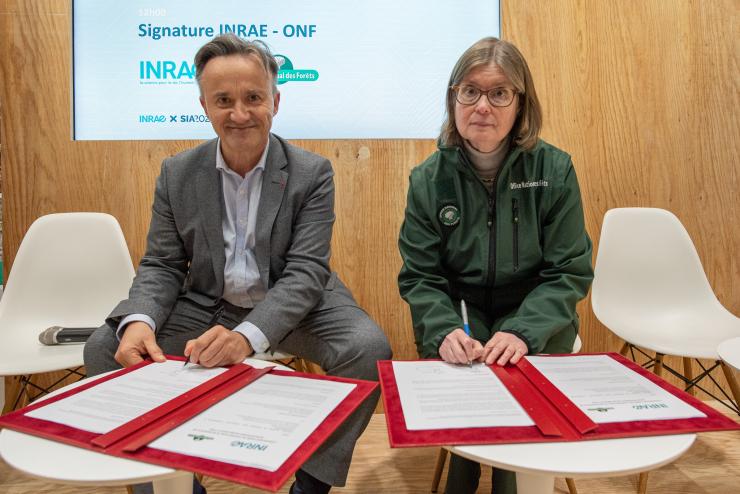 Philippe Mauguin, PDG INRAE et Valérie Metrich-Hecquet, directrice générale de l’ONF