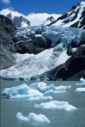 Glacier Perito Moreno et Lac Argentino (Patagonie, Argentine) © E.Thibert - INRAE Glacier Perito Moreno et Lac Argentino