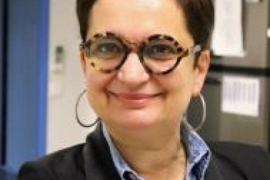 Avec Muriel Mercier-Bonin, le plastique n’est plus fantastique