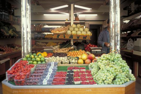 Reduce the carbon footprint of food, but not at any price!