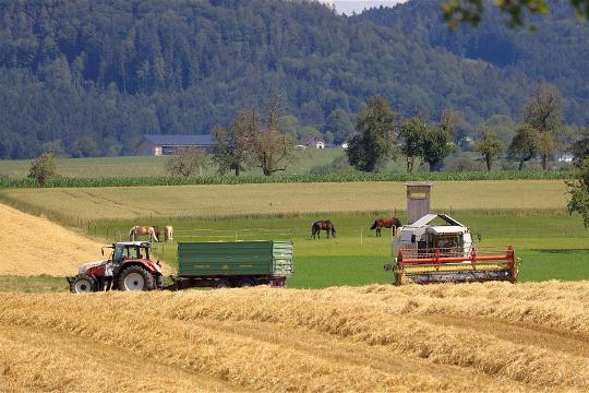Accompagner les transitions agricoles et alimentaires en Auvergne–Rhône-Alpes avec le projet TRAACT